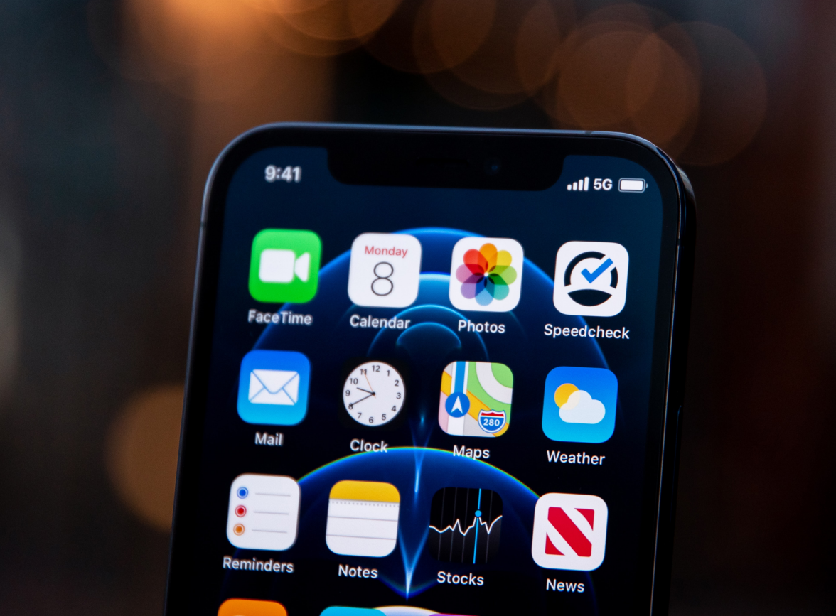 台安苹果手机维修分享为什么 iPhone 12 在冬季会自动关机 