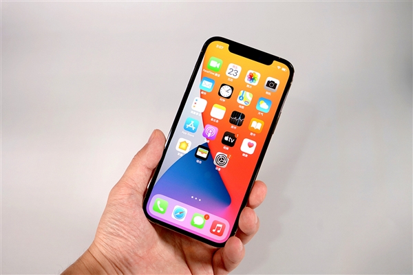 台安苹果手机维修分享iOS 14.2修订版已到，专属iPhone 12系列 